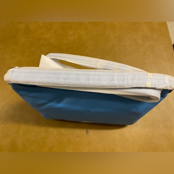 Coach NWT ๐Host Pick x3๐ Leather Pebbled Celeste Shoulder Crossbody bag- Azure - Picture 3 of 8